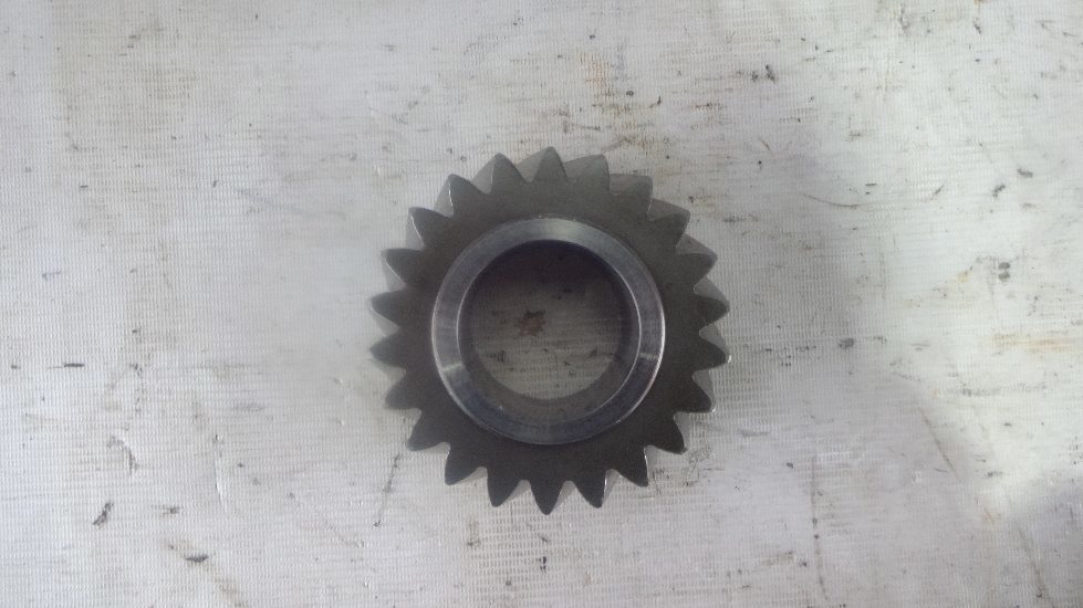 шестерня задней передачи б/у - 2